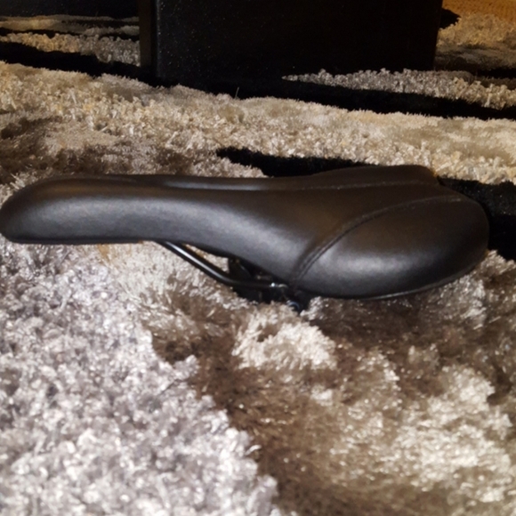 ❤Pro Form Bike Saddle/Seat w/FREE Seat Cover❤ - Picture 2 of 7